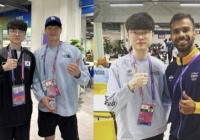Đáng yêu như Faker, đi đâu cũng gặp fan xin chụp ảnh nhưng không từ chối bất kỳ ai!