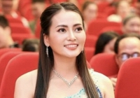 Hoa hậu Bích Hạnh: “Tôi từng thấy mình không hợp showbiz” 