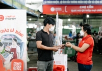 'Không có lý do gì để mình phải sử dụng tiền mặt'
