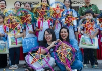 NTK Thảo Nguyễn “thay màu ngói mới”, mang ngôi trường cho các em nhỏ vùng cao  