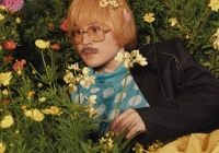 Binz bị mất 'chứng minh hư' mà viral khắp nơi, lộ tạo hình trong MV mới khiến fan 'xỉu ngang' vì quá lầy lội!