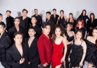 Trọn bộ ảnh trước ngày cưới của Puka - Gin Tuấn Kiệt: Hoà Minzy - Khánh Vân và dàn sao hội tụ, chú rể ôm vợ sát rạt