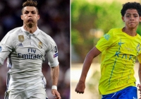 Quý tử nhà Ronaldo tái hiện hình ảnh của cha ngày ra mắt đội bóng mới, cô nàng Georgina không giấu được sự tự hào