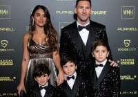 Messi cùng cả gia đình lên lịch đến Paris, sẵn sàng cho danh hiệu Quả bóng vàng lịch sử