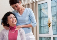 Mẹ chồng ở nhà 10 năm không đóng góp, bà vừa qua đời thì nàng dâu nhận được thông báo từ ngân hàng