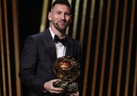 Messi giành Quả bóng vàng lần thứ 8, thiết lập siêu kỷ lục của bóng đá thế giới