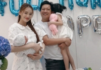 Nhã Phương lộ diện khoe nhan sắc mẹ bỉm trong tiệc đầy tháng con trai, hé lộ 1 thông tin đặc biệt của nhóc tỳ 