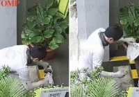 Thấy nước súp đổ loang lổ ở hành lang, người phụ nữ kiểm tra camera phát hiện hành vi 'kinh tởm' của shipper, quyết không đặt đồ ăn online nữa