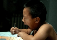 Học sinh tiểu học viết văn kể mơ ước 'làm một con heo', cô giáo đọc xong vừa bất lực vừa buồn cười