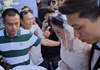 Chỉ một hành động của cô dâu Doãn Hải My khi bước về nhà chồng, dân mạng tin chắc nàng đang có tin vui