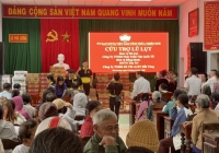 Nghĩa tình mùa lũ