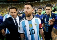 Siêu kinh điển Brazil - Argentina: Căng thẳng, ẩu đả và thẻ đỏ trong ngày Messi chơi trận cuối cùng trong năm
