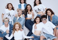 Mai Ngô tung ảnh ăn mừng bên 9 học trò, tiện thể 'cà khịa' luôn team Luna Đào nổ đơn ảo!