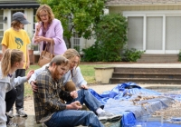 Night Swim - Phim kinh dị mới của James Wan tung trailer khiến khán giả sợ hãi đến “ngạt thở”