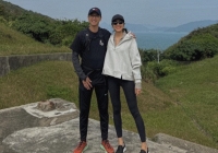 Vợ chồng Tăng Thanh Hà 'trốn con' hẹn hò ở nước ngoài, vẫn giữ thói quen hơn chục năm nay khi chụp ảnh chung