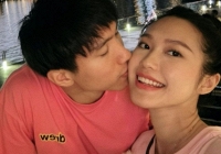 Doãn Hải My được Đoàn Văn Hậu hôn má ở Singapore, lộ thêm bằng chứng có tin vui chỉ qua một món đồ hiệu