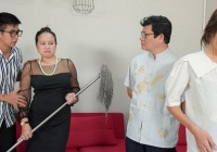 Ái ngại cảnh con dâu ngồi nghe bố chồng bị mắng