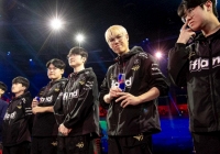 Chỉ thi đấu showmatch giải trí, T1 lại nhận vô vàn 'gạch đá' khiến khán giả tranh cãi gay gắt