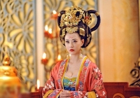 Bùng nổ MXH tối nay: Rộ tin 'Chu Chỉ Nhược đẹp nhất màn ảnh' qua đời, không ai liên lạc được