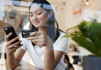 Trước khi quẹt thẻ tín dụng mà không biết hỏi câu này, dễ 'mất tiền oan'!