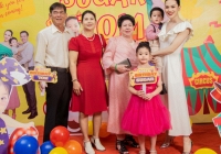 Vợ chồng người đẹp Sang Lê tổ chức sinh nhật cùng ngày cho 2 con