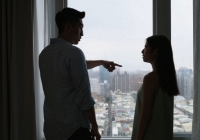 Sắp lên chức ông bà nhưng vợ đột ngột đòi ly hôn chỉ vì sự yêu cầu 'quá đáng tích tụ' bao năm của chồng