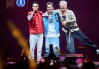 B Ray làm show mà như quay Rap Việt mùa mới: Karik, Thái VG, JustaTee và cả team đều tham dự đông vui!
