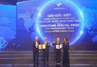Người Việt đầu tiên nhận giải thưởng VinFuture là ai?