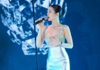 Lệ Quyên cởi phăng áo khoác, hát live cực đỉnh, chia sẻ 5 bí mật quyến rũ đàn ông