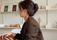 Sống trong lo lắng dù thu nhập tăng cao: Đằng sau một thế hệ không bao giờ thấy có đủ tiền để sống