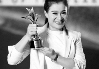 'Thanh Sói' Hai Phượng: Từ cascadeur thành đả nữ đình đám, nổi tiếng vẫn ra chợ bán cá mưu sinh