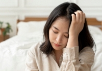 Cứ nghĩ tới việc mình từng như đứa ngốc để chồng lừa dối qua mặt là tôi lại muốn phát điên