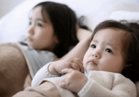 Nghiên cứu tâm lý phát hiện: Những đứa trẻ thông minh thường ngủ tư thế này ngay từ nhỏ