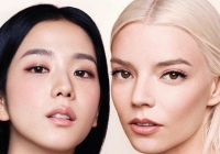 Khung hình đắt giá nhất hôm nay: Jisoo (Black Pink) đọ sắc cùng 'nữ hoàng phim kinh dị Anna Taylor Joy 
