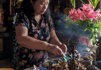 3 SAI LẦM khi bao sái bàn thờ khiến tài lộc 'đội nón ra đi', đặc biệt điều thứ 2 khiến linh khí hoang lạnh