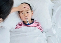 Những kỹ năng chăm sóc trẻ khi trời rét đậm rét hại mà cha mẹ BẮT BUỘC phải biết, đặc biệt với trẻ em vùng cao!