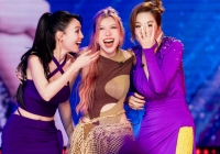 Team Thu Phương - Trang Pháp gây bão với bài hát mới, nhạc hay còn lời như 'đá xéo' ai đó hay 'vo ve bàn tán'