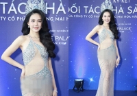 'Nàng hậu thị phi' Bùi Quỳnh Hoa lại gây tranh cãi vì lộ nội y kém duyên trong họp báo