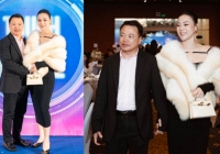 Shark Bình khoe ảnh cùng vợ đi YEP công ty, Phương Oanh chuẩn dáng phu nhân tổng tài!