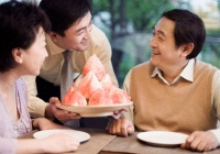 Mỗi lần nghe thấy giọng bố chồng là tôi biết ngay tâm trạng của ông đang bất ổn