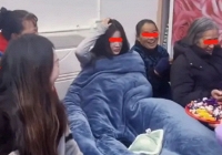 Ngủ lại nhà bạn trai, khi tỉnh lại cô gái 'rùng mình' vì cảnh tượng nhìn thấy