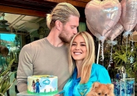 Thủ môn cao 1m90 cầu hôn thành công 'nữ phóng viên quyến rũ nhất thế giới', chính chủ chờ nửa năm mới khoe tin vui