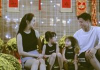 Hoa khôi ĐH Vinh khoe được đội trưởng ĐT Việt Nam thưởng Tết: Giàu nhất nhì làng bóng đá thì thưởng vợ bao nhiêu?