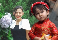 Phát hiện mất một phong bao lì xì, cách ứng xử của cô con gái sau đó khiến bà mẹ Hà Nội bị 'đơ' một lúc vì khó xử