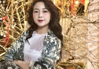 Vợ Phan Văn Đức chuẩn hotgirl xứ Nghệ, mẹ 2 con vẫn xinh đẹp rạng ngời thế này đây