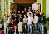 Đại hội khoe ảnh họp lớp Tết 2024: Nhiều lớp bật chế độ 'tàng hình', đứa năm xưa khóc nhiều nhất có xuất hiện không?