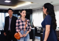 Đầu năm mới, tôi phát phong bao mừng tuổi cho chị giúp việc, ngờ đâu chị tỏ thái độ khinh ghét ra mặt