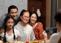 Nhìn thành quả dạy con của mẹ chồng, tôi muốn đưa 2 cháu về sống với bà để được 'hưởng lây'