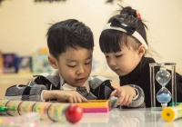 2 thói quen giáo dục này của cha mẹ sẽ khiến trẻ ngày càng thu mình, tương lai cũng mù mịt