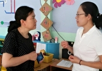 Bà mẹ Hà Nội bức xúc chuyện thu học phí sau Tết, phụ huynh bình luận 1 câu nhận bão like: Lương bạn nhận đủ chứ?